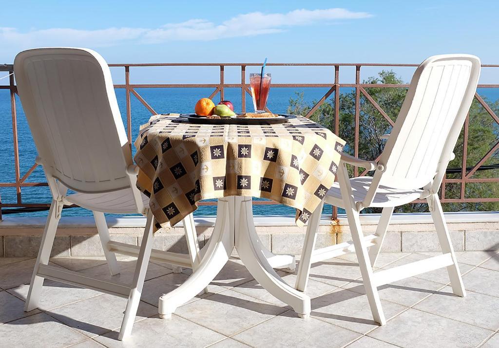 Platána Hotel Pelagos Studios מראה חיצוני תמונה