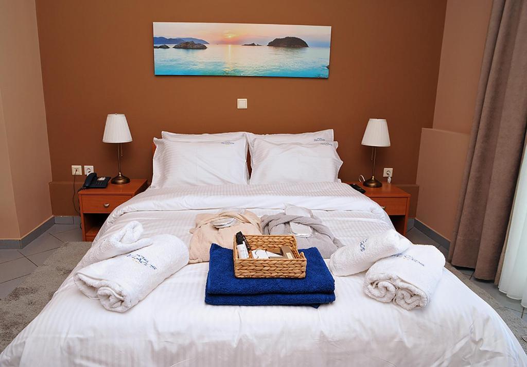 Platána Hotel Pelagos Studios מראה חיצוני תמונה