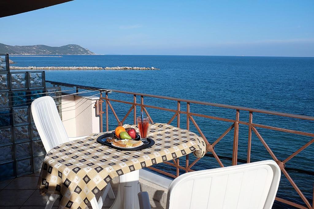 Platána Hotel Pelagos Studios מראה חיצוני תמונה