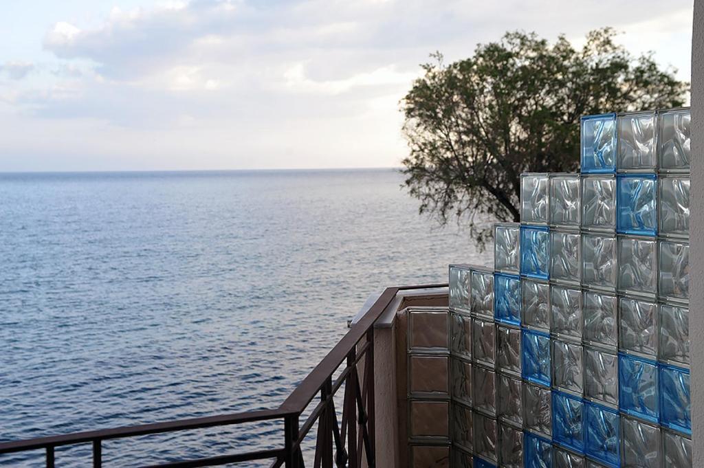 Platána Hotel Pelagos Studios מראה חיצוני תמונה